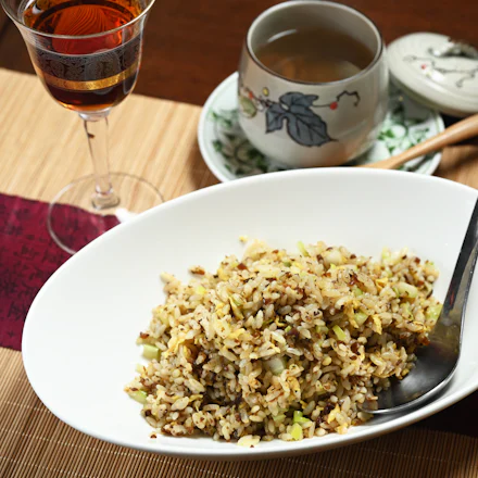 【逗子】葉っぱがおいしさの決め手。ベジ中華の名店で味わう地元野菜の「セロリ炒飯」